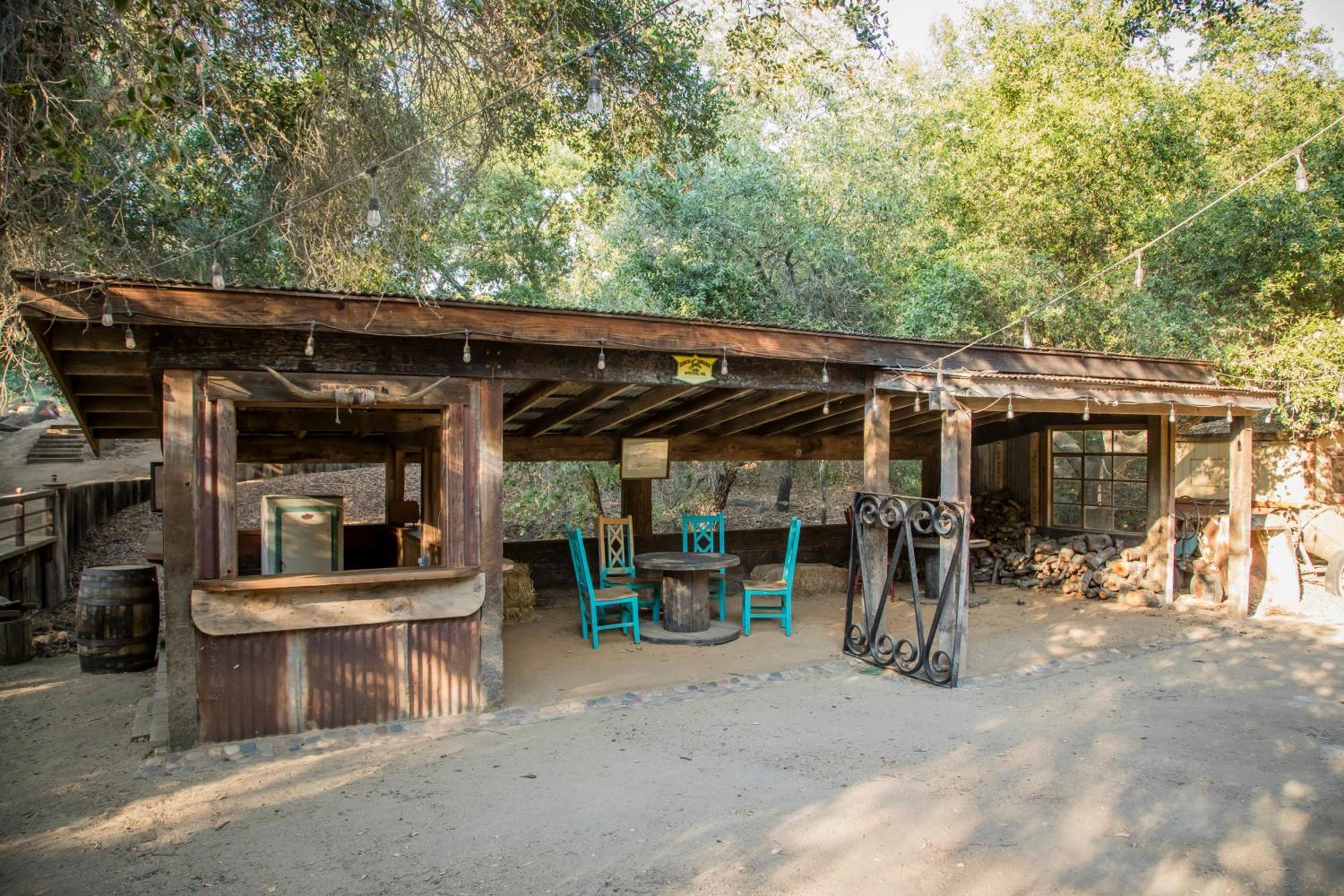 Historic Farmhouse On 5 Peaceful Acres With Ancient Oaks & Creek Above Temecula Exterior photo