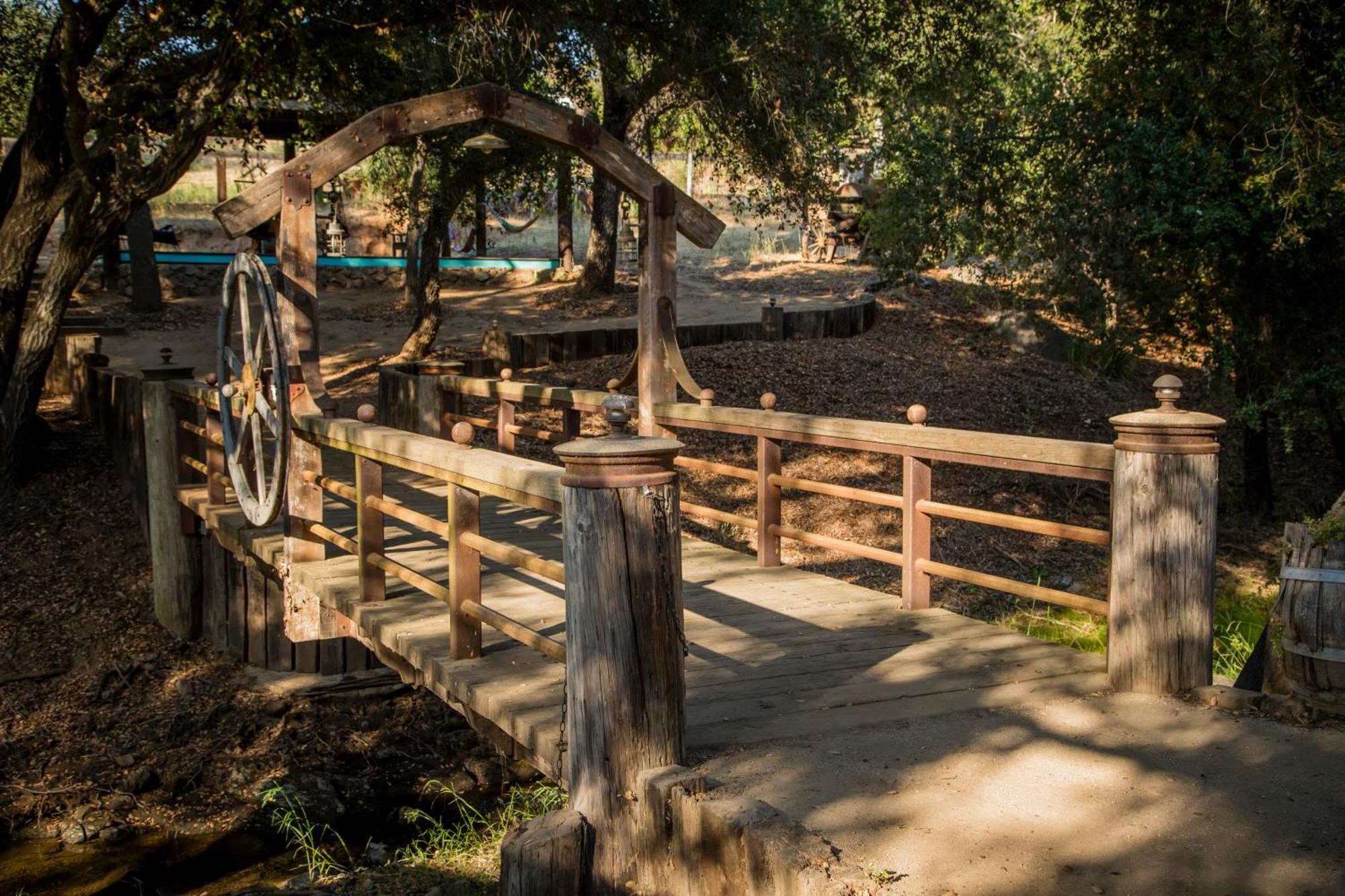 Historic Farmhouse On 5 Peaceful Acres With Ancient Oaks & Creek Above Temecula Exterior photo