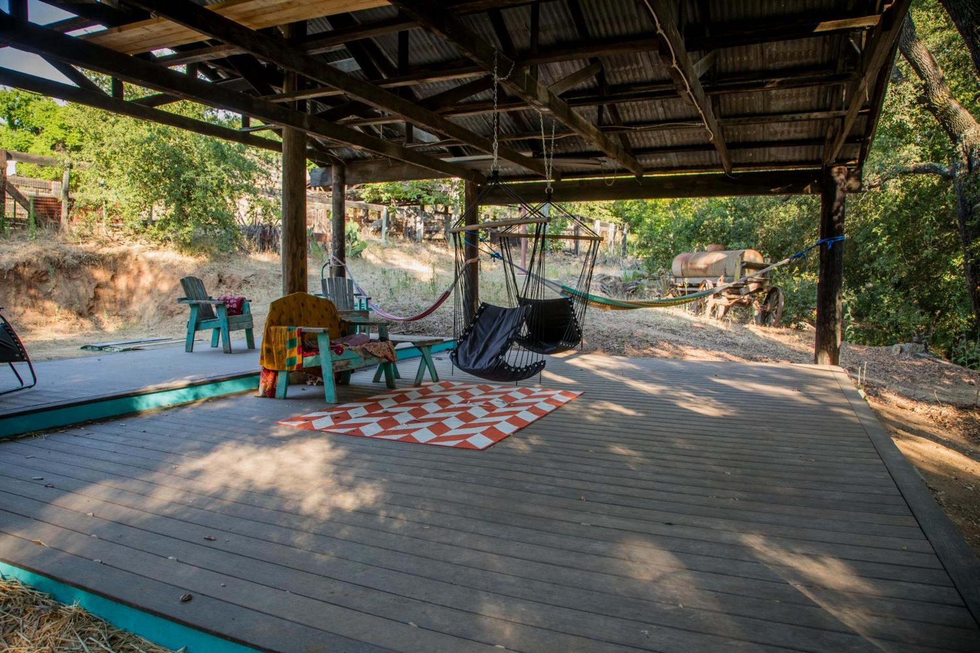 Historic Farmhouse On 5 Peaceful Acres With Ancient Oaks & Creek Above Temecula Exterior photo