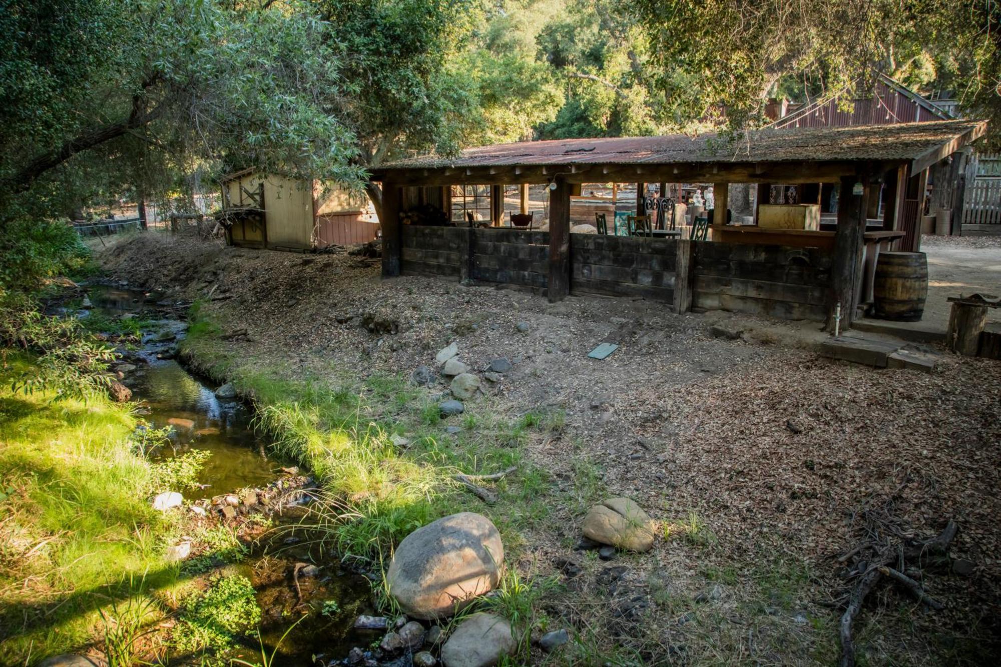 Historic Farmhouse On 5 Peaceful Acres With Ancient Oaks & Creek Above Temecula Exterior photo