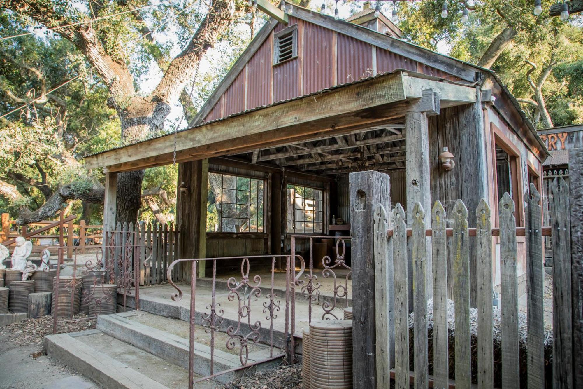 Historic Farmhouse On 5 Peaceful Acres With Ancient Oaks & Creek Above Temecula Exterior photo