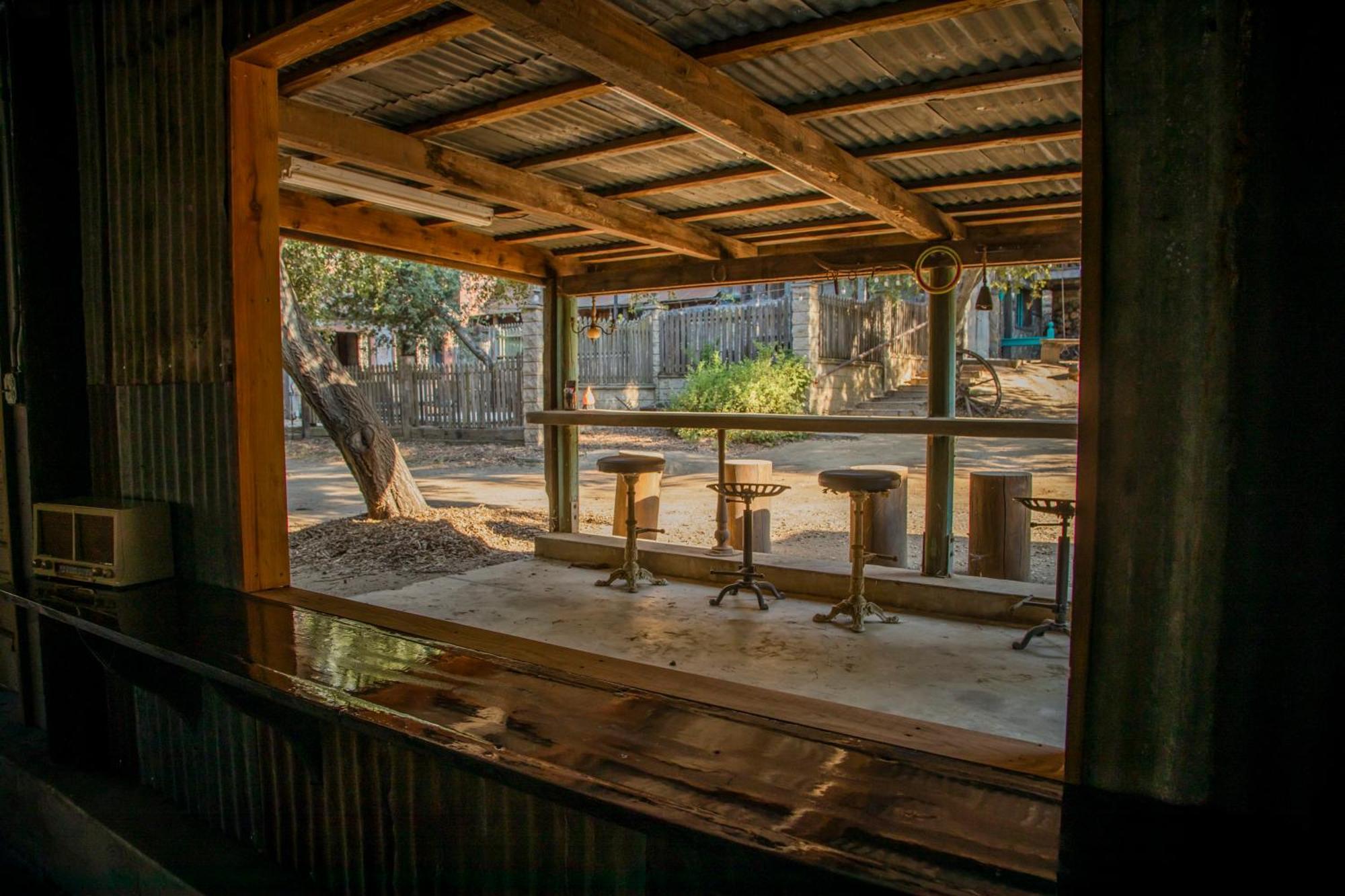 Historic Farmhouse On 5 Peaceful Acres With Ancient Oaks & Creek Above Temecula Exterior photo